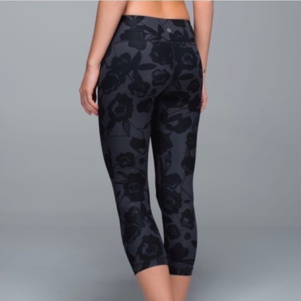 Lululemon | Brisk Bloom |‎ Cropped Leggings